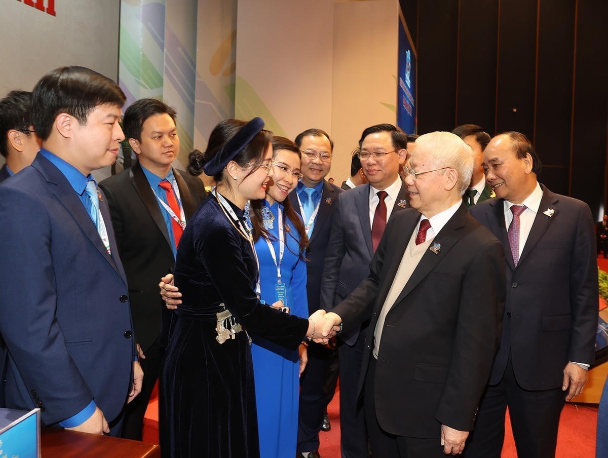 Tổng Bí thư Nguyễn Phú Trọng cùng các đồng chí lãnh đạo Đảng, Nhà nước với các đại biểu dự đại hội. Ảnh: Trí Dũng –TTXVN.