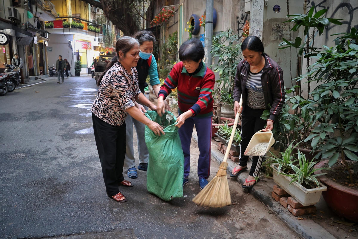 Đẩy mạnh phong trào xây dựng nếp sống văn minh, duy trì nếp tổng vệ sinh vào chiều thứ Sáu và sáng thứ Bảy hàng tuần.