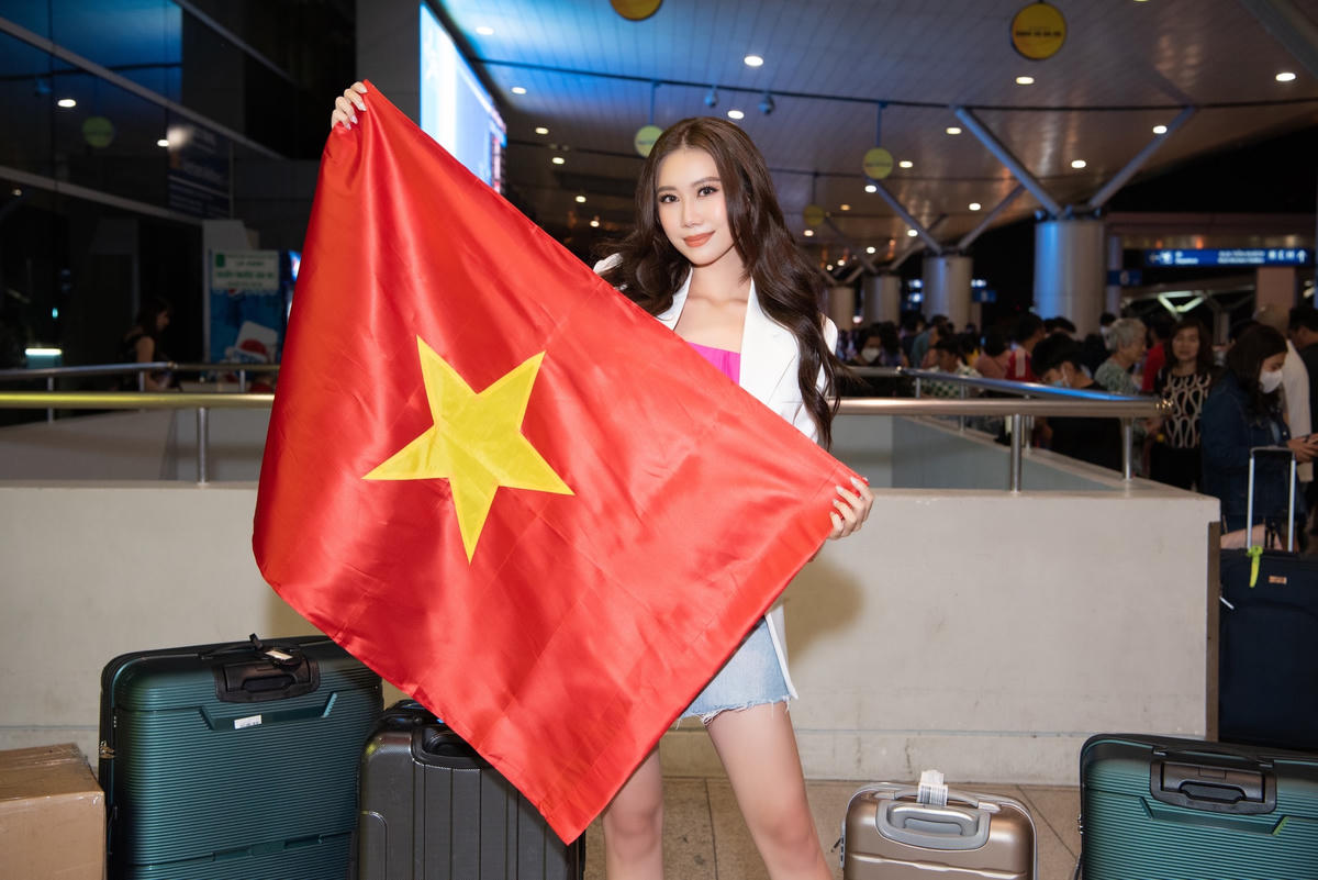 Đến với đấu trường quốc tế, Hà Phương chia sẻ, cô muốn dùng tiếng hát, sự thân thiện cùng lòng nhân hậu của mình để lan tỏa năng lượng tích cực tới mọi người xung quanh.