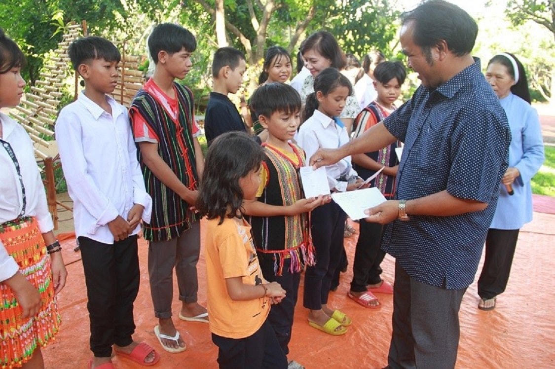 Tỉnh Đắk Lắk chú trọng nâng cao chất lượng đời sống của đồng bào dân tộc thiểu số. Ảnh: Đức Thảo.