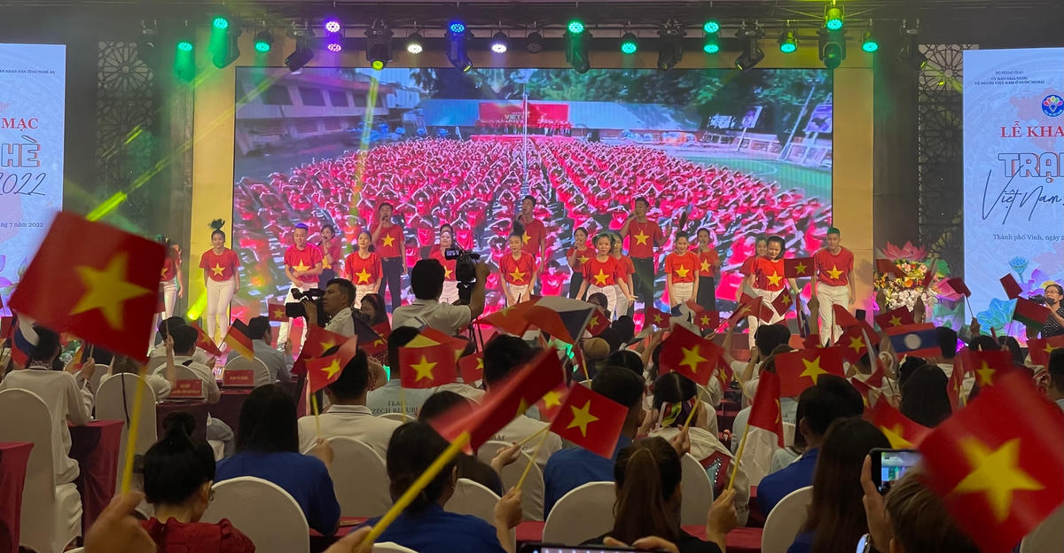 Hoà ca Tự hào Việt Nam.