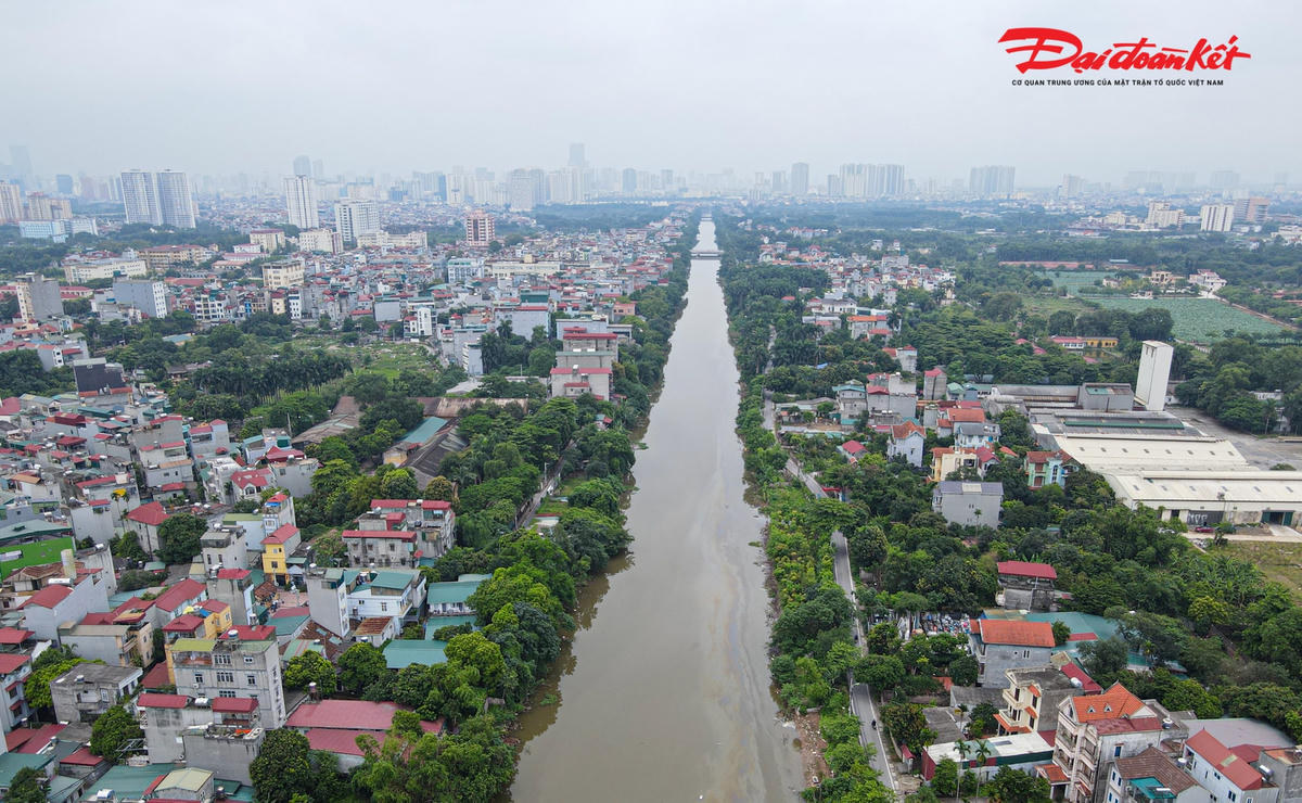 Đại diện Sở Xây dựng Hà Nội cho biết, để phục vụ mục tiêu thoát nước từ năm 2005 đến nay, UBND TP Hà Nội đã đầu tư hàng chục nghìn tỷ đồng vào các dự án thoát nước. Trong đó, đáng chú ý là 3 dự án đã và đang triển khai với tổng số tiền hơn 19.000 tỷ đồng.