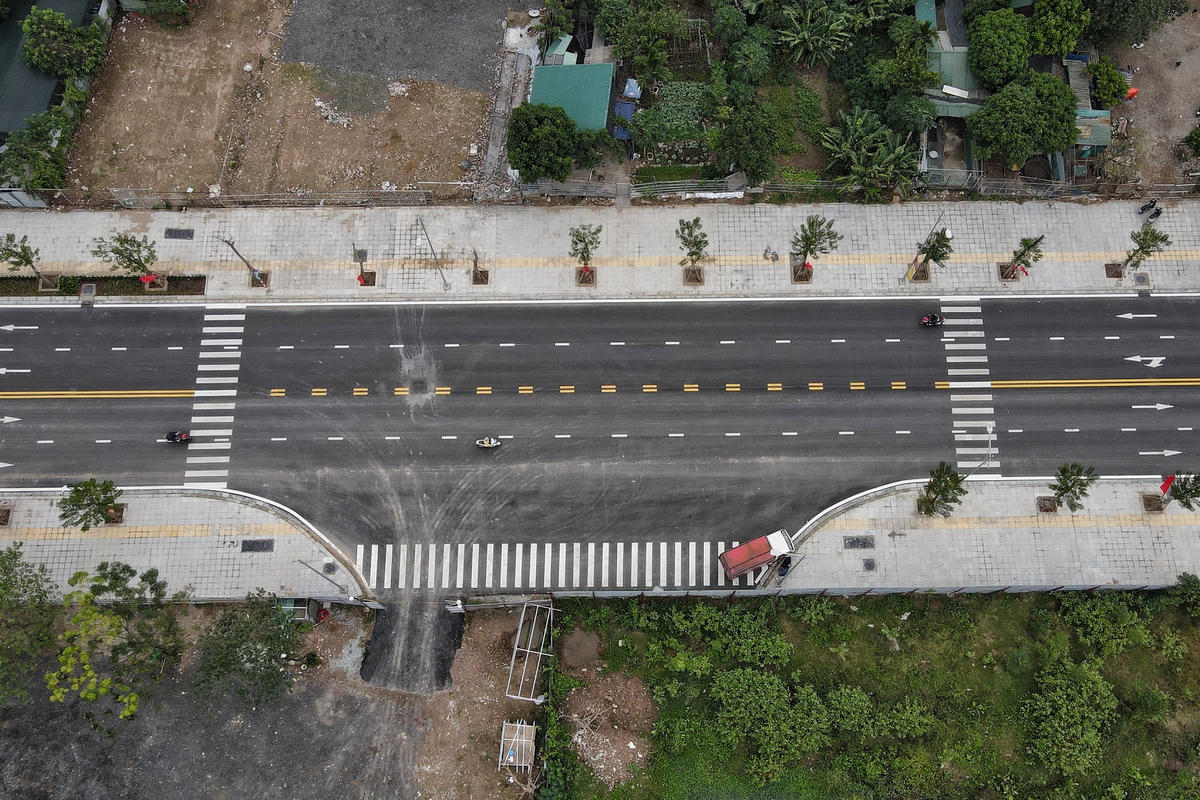 Các hạng mục đầu tư chủ yếu: Cống ngang đường, hệ thống thoát nước mưa và nước thải, hè đường, cây xanh, điện chiếu sáng, hào kỹ thuật, cấp nước và phòng cháy chữa cháy.
