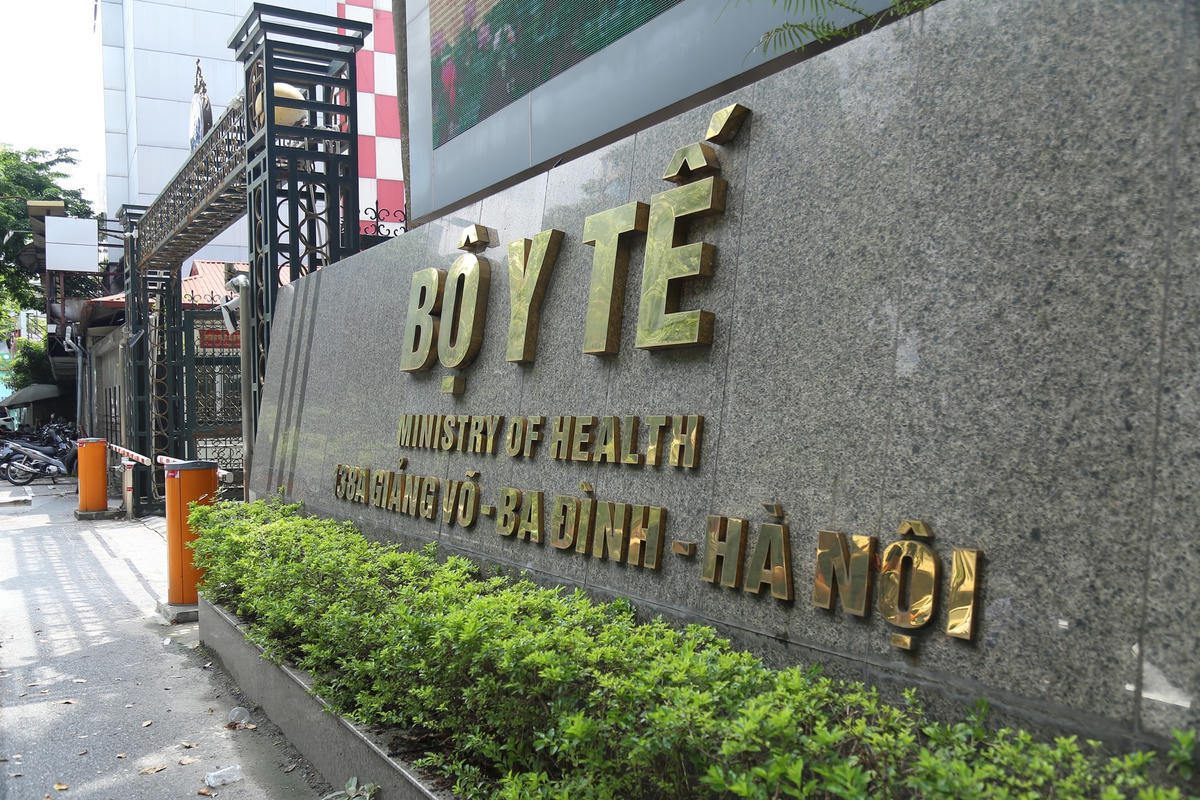 Trước đó, tại hội nghị bất thường chiều 6/6, Ban Chấp hành Trung ương đã quyết định khai trừ Đảng với ông Nguyễn Thanh Long.
