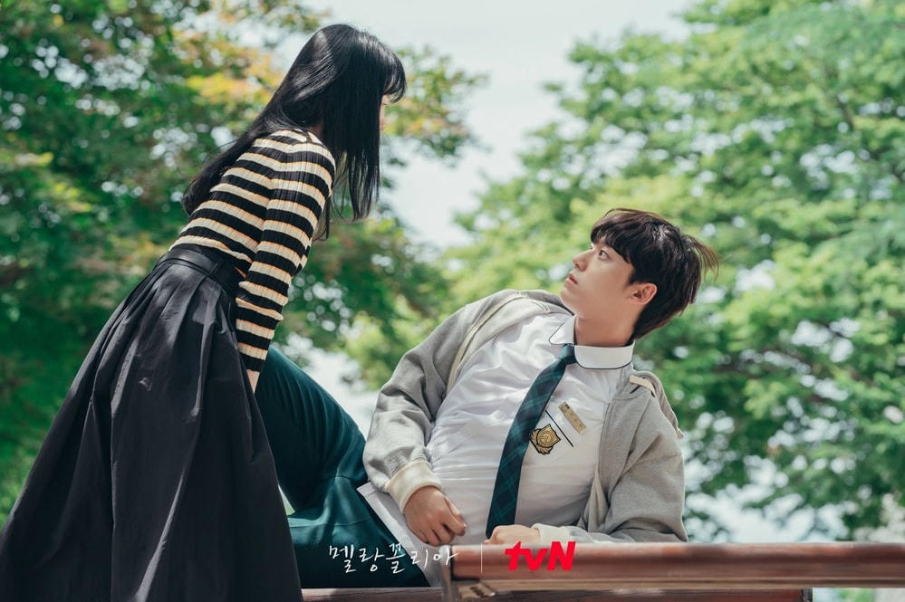 Lee Do Hyun làm phong phú bộ sưu tập vai diễn của mình qua nhân vật Baek Seung Yoo.