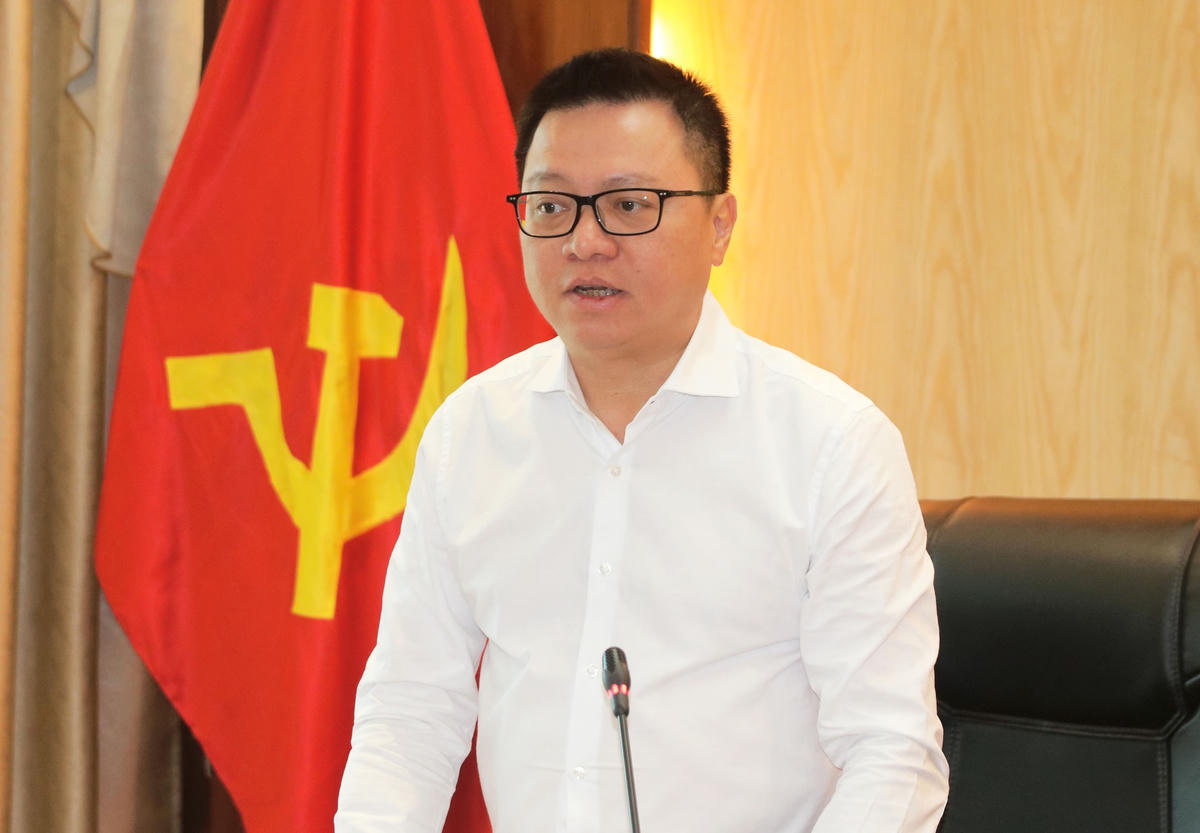 Ông Lê Quốc Minh phát biểu tại cuộc họp.