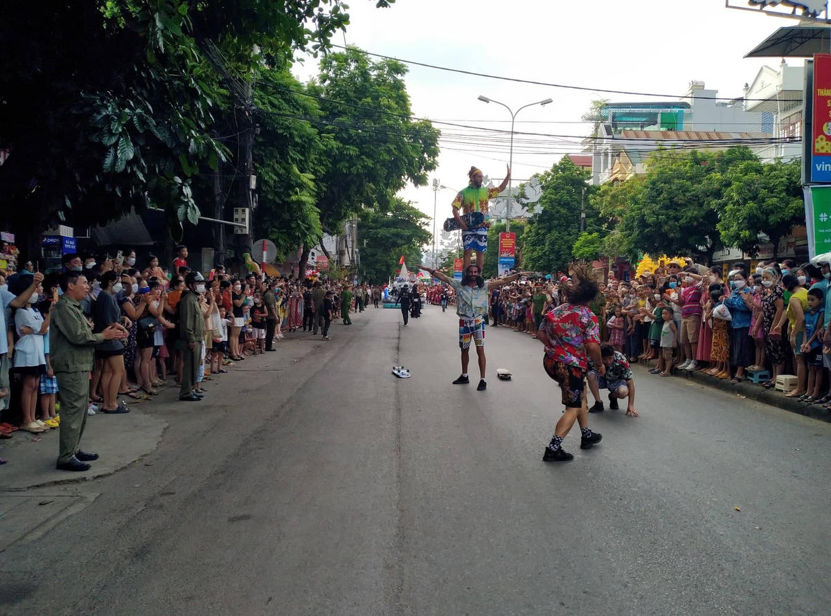 Sôi động Carnival 2022 và khám phá 'Hòa Bình - Thanh âm xứ Mường'
