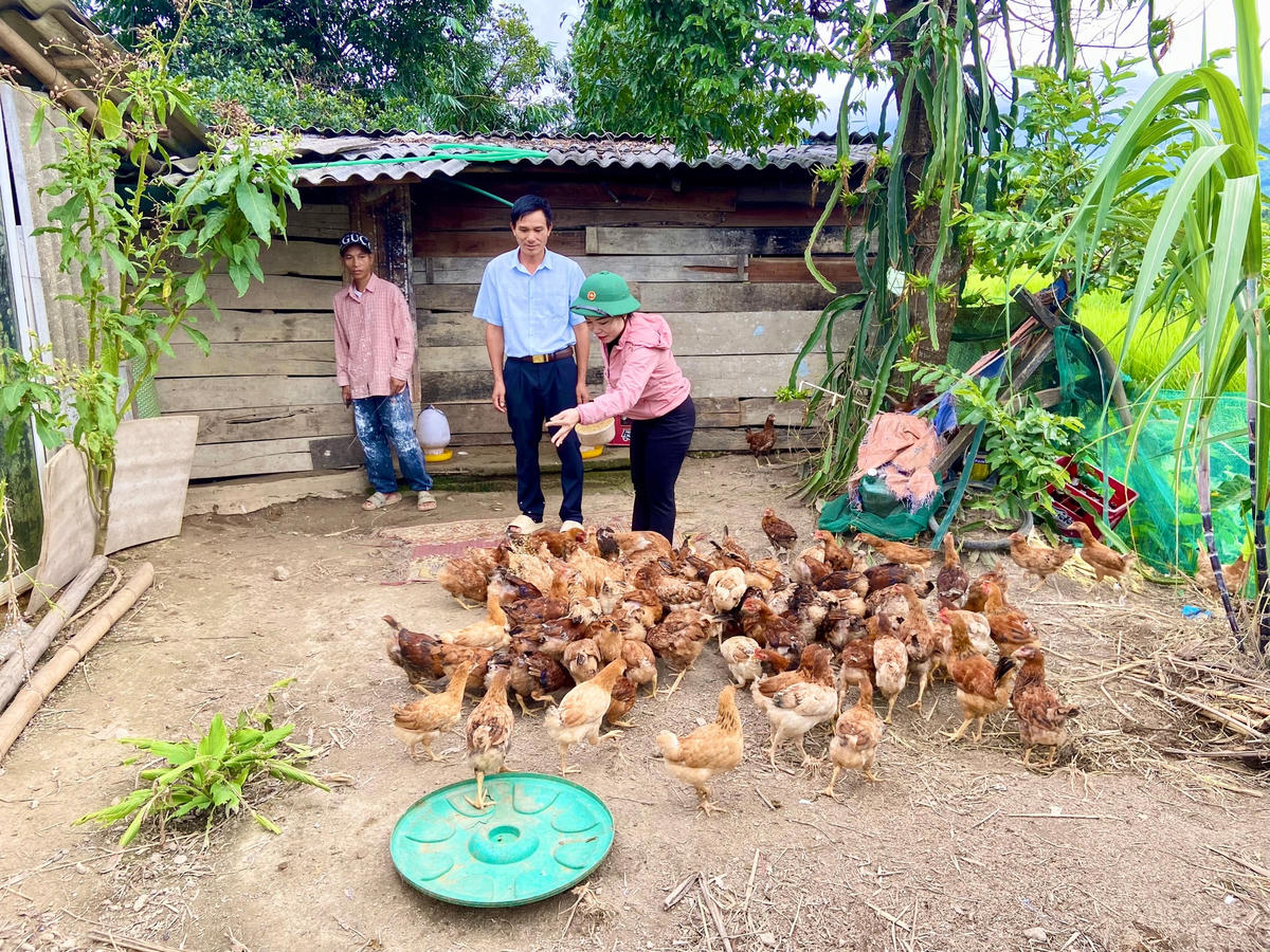 Những năm qua, Ủy ban MTTQ huyện A Lưới đa dạng hóa các nguồn lực, giúp người nghèo vươn lên.