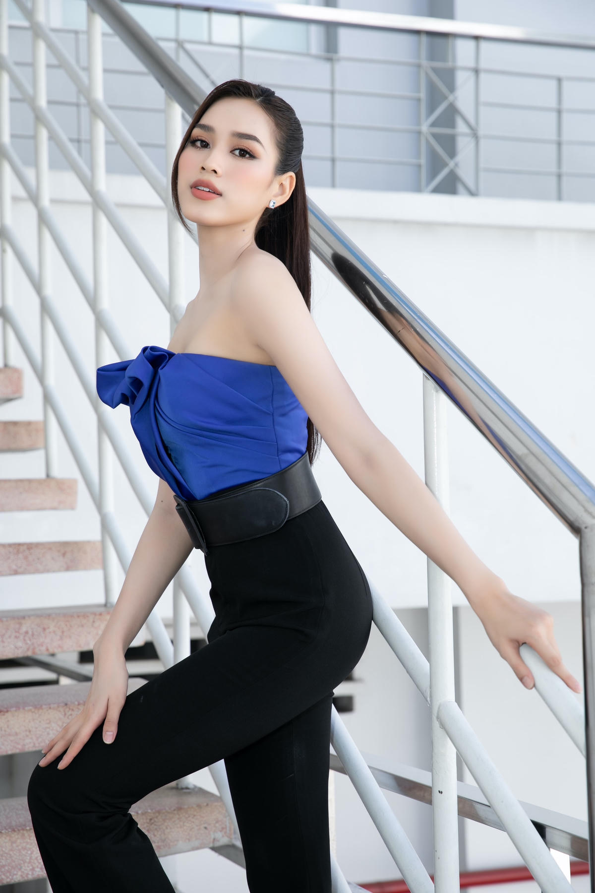 Đỗ Hà chia sẻ những áp lực khi tham gia thi Hoa hậu. 