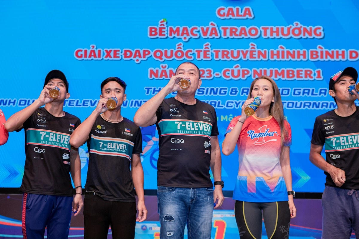 Đại diện Nhãn hàng Number 1 - Vũ Phương Thanh từng là nữ Việt Nam vô địch đầu tiên giải siêu cực ly 3 môn siêu Ultra Triathlon World Championship.