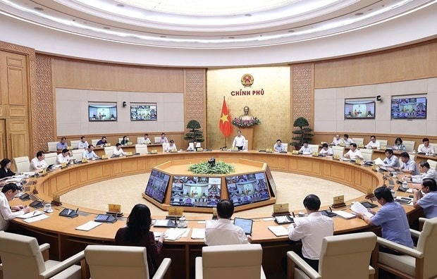 Văn phòng Chính phủ chủ trì, phối hợp với các bộ, ngành, Ủy ban nhân dân cấp tỉnh, các cơ quan, tổ chức liên quan chuẩn bị nội dung, phục vụ phiên họp Chính phủ, các hội nghị của Chính phủ.