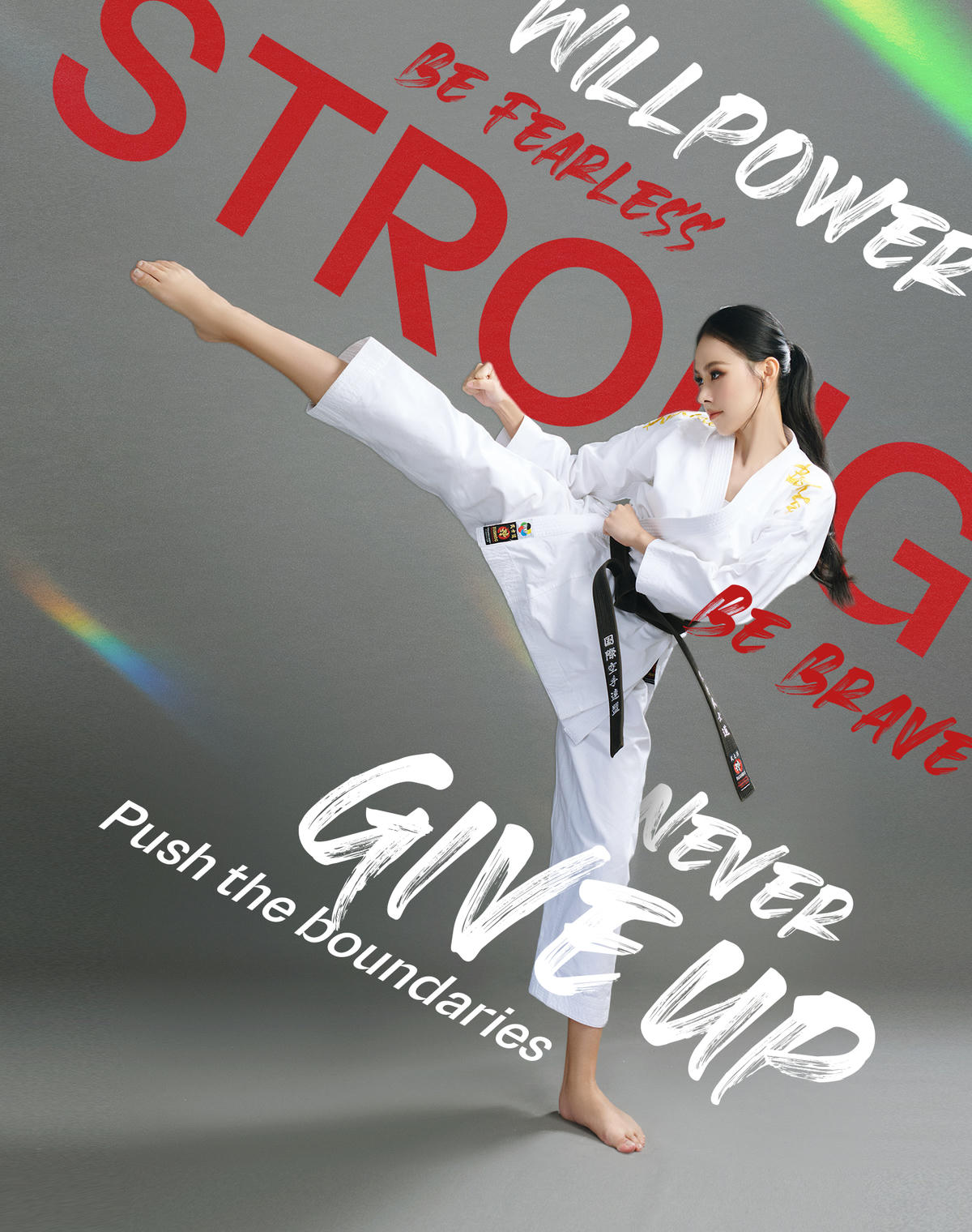 Lê Nguyễn Ngọc Hằng từng đạt Nhị đẳng huyền đai môn Karatedo cấp quốc gia cùng hàng loạt huy chương, bằng khen các bộ môn thể dục thể thao. Ảnh: NVCC.