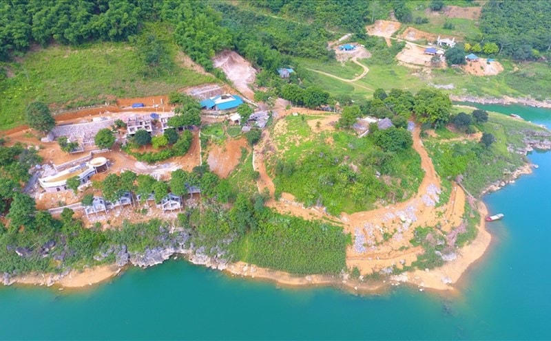 Thanh tra tỉnh Hòa Bình đã chỉ rõ nhiều tồn tại, thiếu sót trong thực hiện trình tự thủ tục về đất đai; thực hiện nghĩa vụ tài chính; đầu tư xây dựng và tiến độ thực hiện dự án.