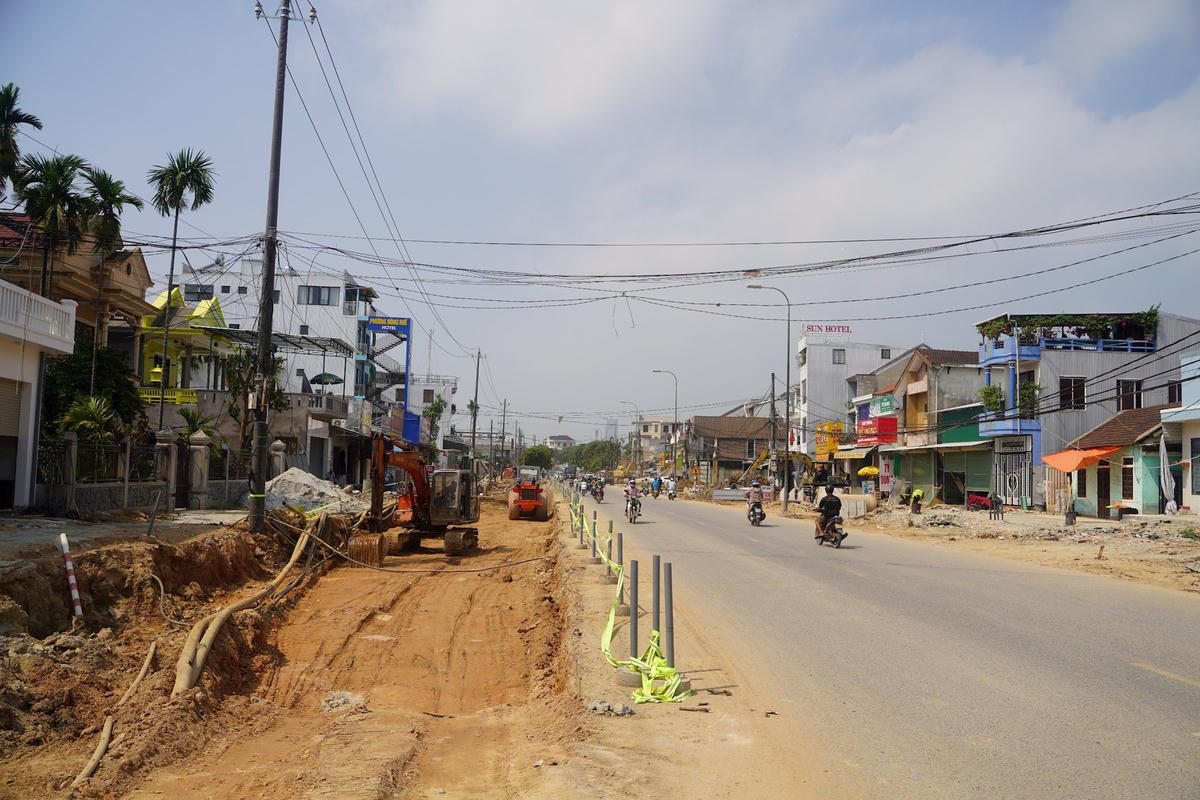 anh-thay-bai-duoi-ben-trai-trang-10.jpg