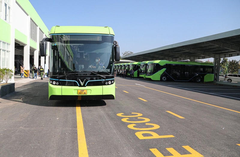 Xe điện Vinbus có giá khoảng 7 - 7,5 tỷ đồng, cao hơn 2 - 2,5 lần xe buýt diesel.