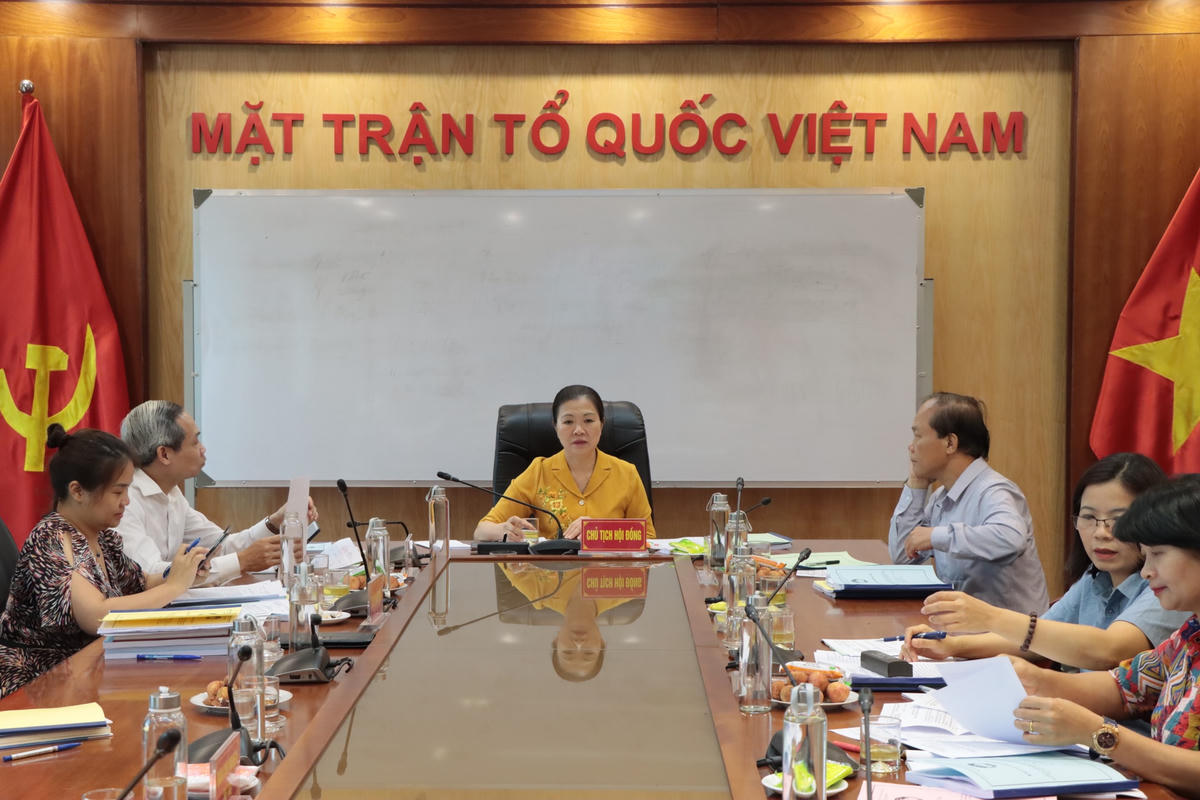 Phó Chủ tịch Trương Thị Ngọc Ánh chủ trì Hội nghị.