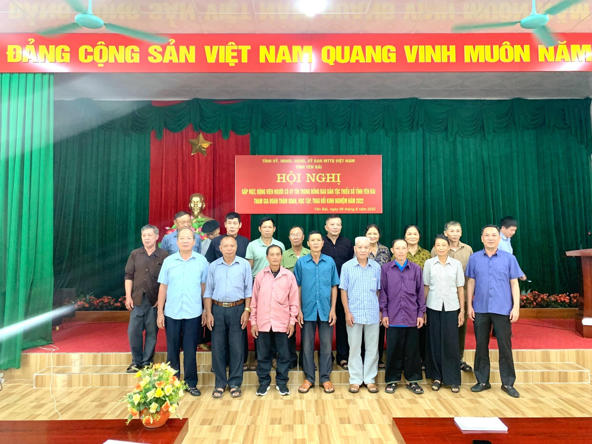 Tỉnh Yên Bái tổ chức gặp mặt, động viên người có uy tín trên địa bàn tỉnh, Ảnh: Bảo Lâm.