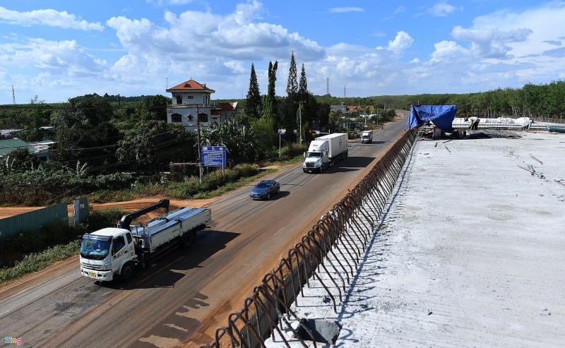 Cao tốc Phan Thiết - Dầu Giây đang gấp rút thi công.