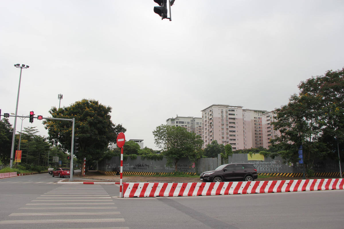 Dự án có tên thương mại Rivera Premier Hà Nội (hoặc Rivera Premier Long Biên) nằm trên lô C5/HH2, KĐT mới Việt Hưng, quận Long Biên (TP Hà Nội).