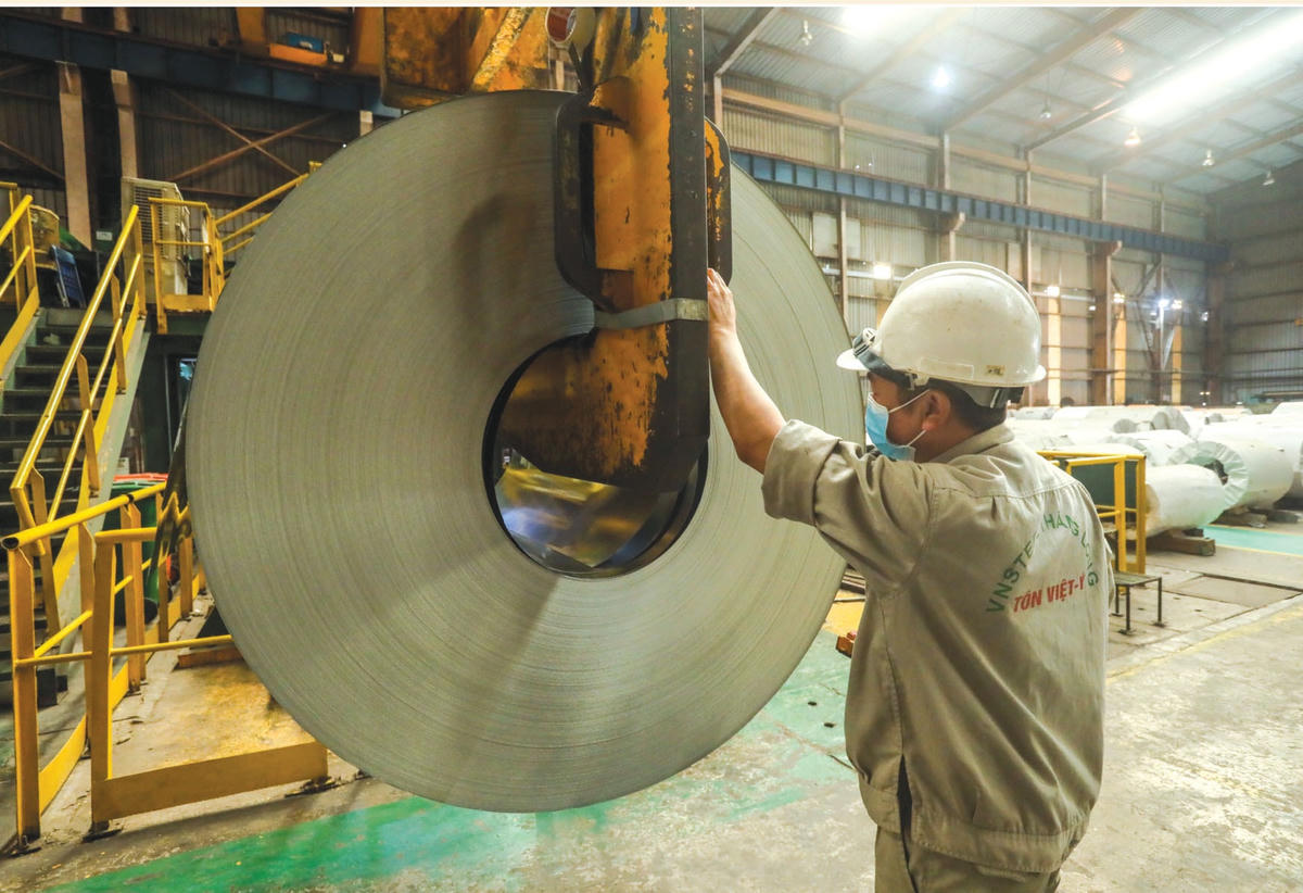 Doanh nghiệp sẽ có thêm nhiều hỗ trợ để tăng cường sản xuất  trong năm 2023. Ảnh: Quang Vinh.  