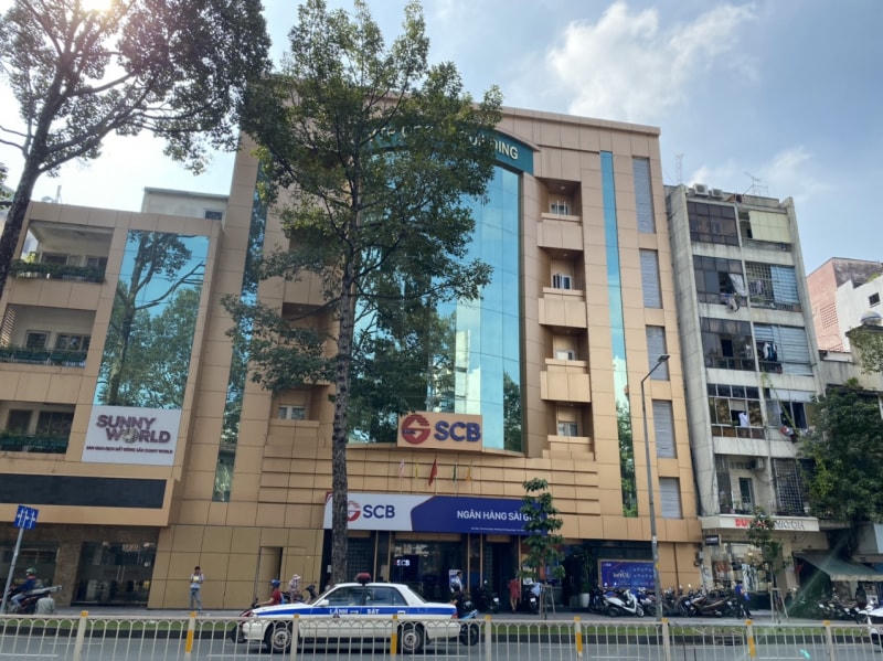 Mặt tiền khu "đất vàng" gần 2.000 m2 trên đường Trần Hưng Đạo, quận 1, đã thuộc Tập đoàn Vạn Thịnh Phát. (Ảnh Minh Đức).