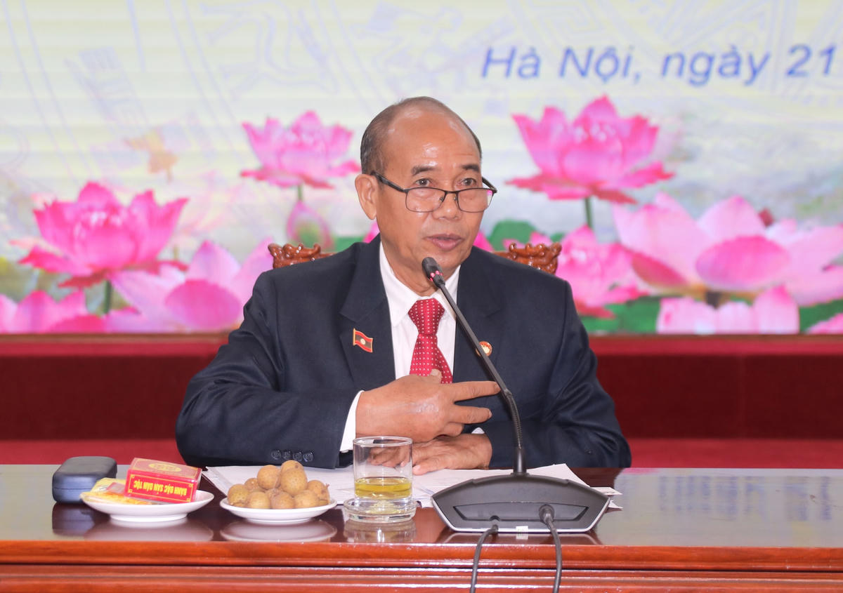 Ông Khamchanh Sotapaserth, Chủ tịch Ủy ban Dân tộc Quốc hội Lào phát biểu.