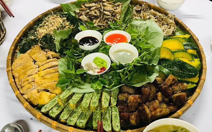 Ẩm thực khó cưỡng, níu chân du khách mỗi khi tới du lịch khám phá vẻ đẹp, văn hóa, con người Xứ Tuyên.