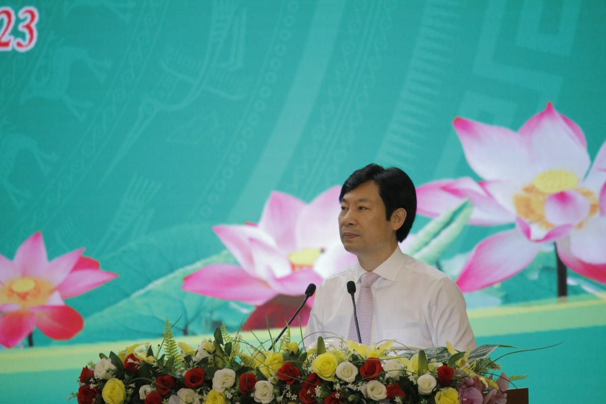 Ông Nguyễn Xuân Định, Phó Chủ tịch Trung ương Hội Nông dân Việt Nam phát biểu tại Đại hội.