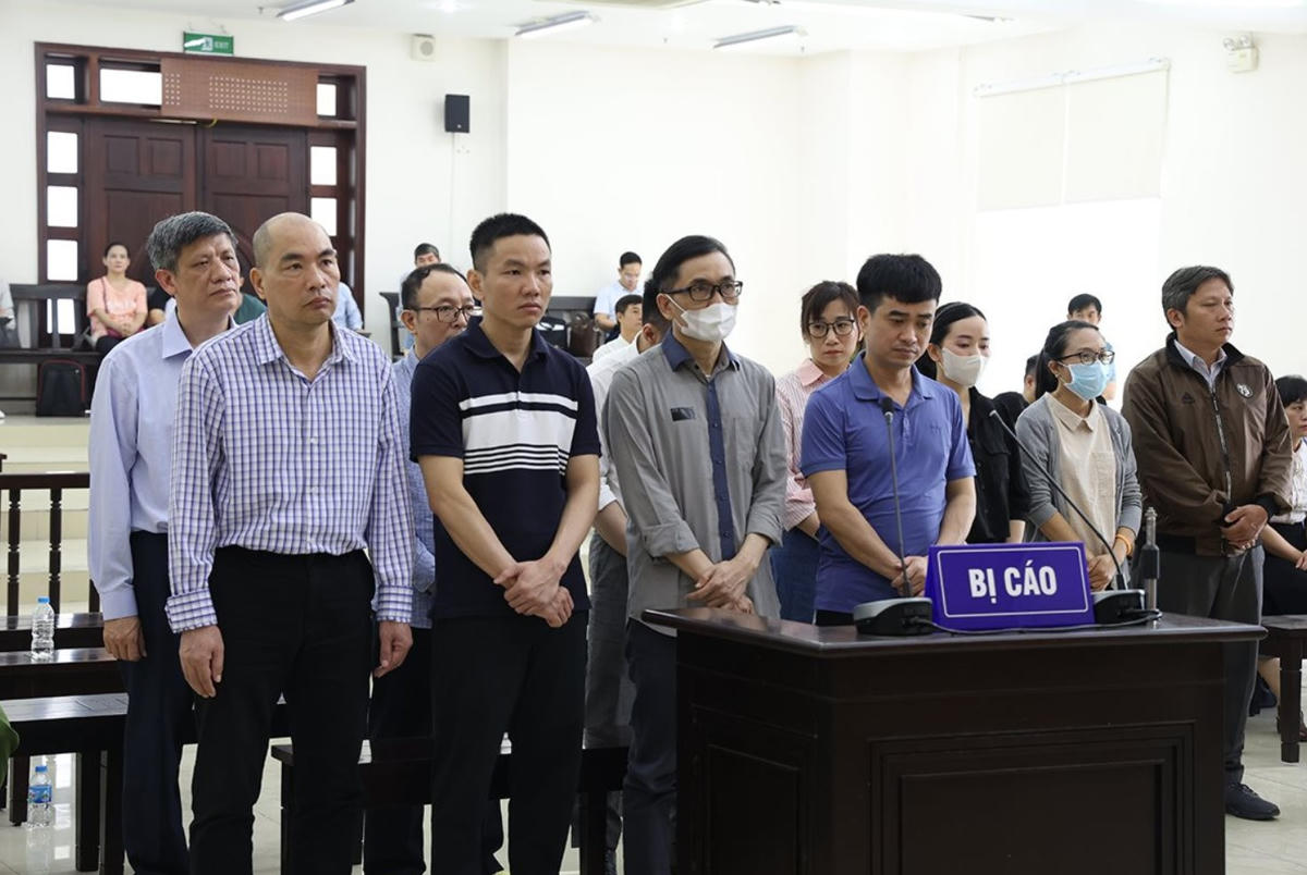 xet-xu-phuc-tham-vu-viet-a-cuu-bo-truong-nguyen-thanh-long-duoc-giam-1-nam-tu-ddk.png