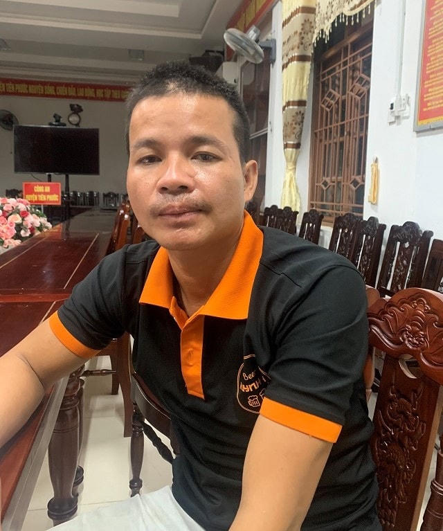 Đối tượng Trần Hoàng Phi tại cơ quan Công an.