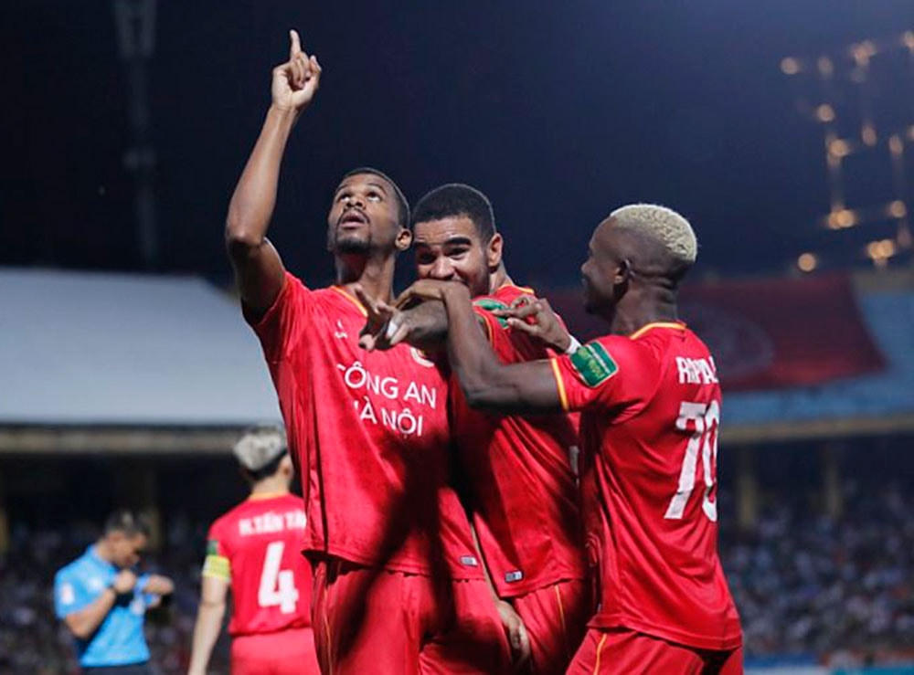 Công an Hà Nội đã chơi trận đấu hay nhất của mình tại V-League 2023 để lấy lại ngôi đầu.