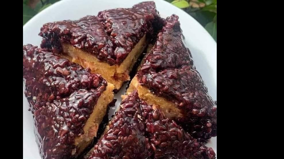 Bánh chưng nếp cẩm. Ảnh MXH.