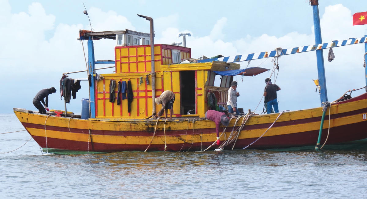 Ghe lặn ốc của ngư dân ven quần đảo Nam Du.  