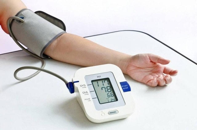 Duy trì huyết áp ở mức độ bình thường là yếu tố quan trọng trong việc ngăn ngừa đột quỵ.