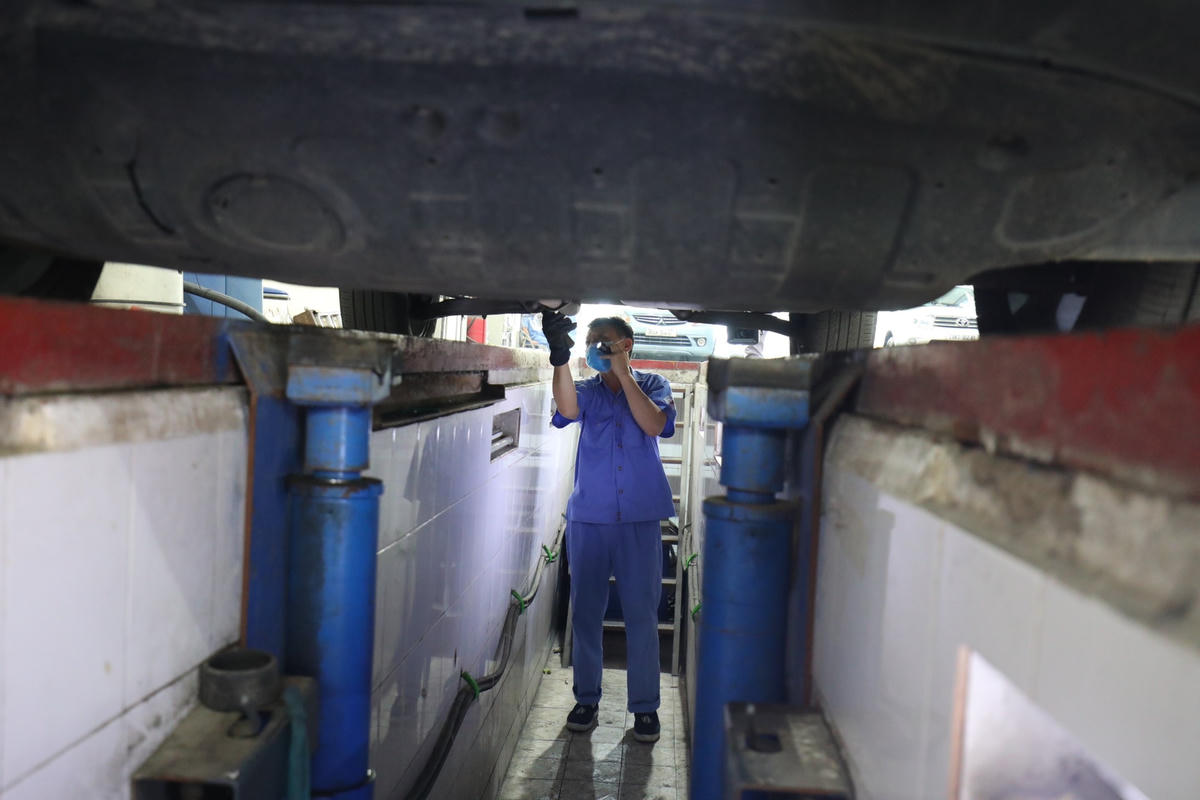 Bộ GTVT tiếp tục chấn chỉnh các trung tâm đăng kiểm tránh để xảy ra tình trạng tiêu cực. Ảnh min h họa.