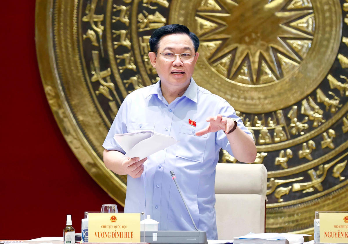 Chủ tịch Quốc hội Vương Đình Huệ phát biểu kết luận.