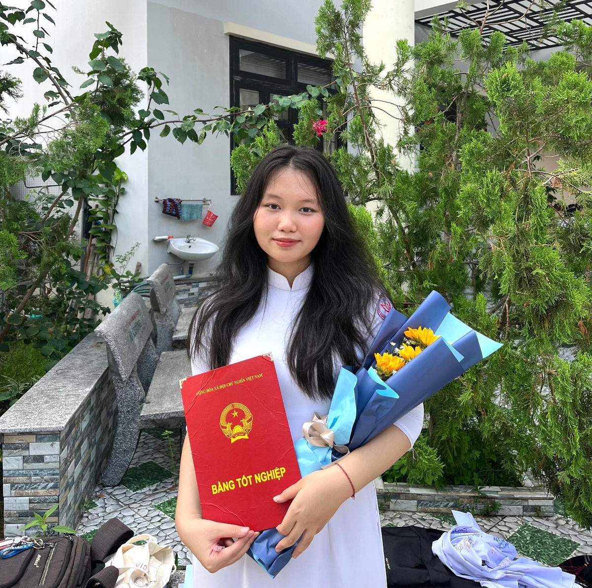 Em Nguyễn Thị Mai Huyền.