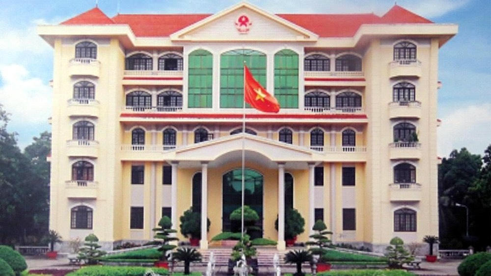 Trụ sở UBND tỉnh Ninh Bình tại số 3 đường Lê Hồng Phong, phường Vân Giang, TP Ninh Bình, tỉnh Ninh Bình.  