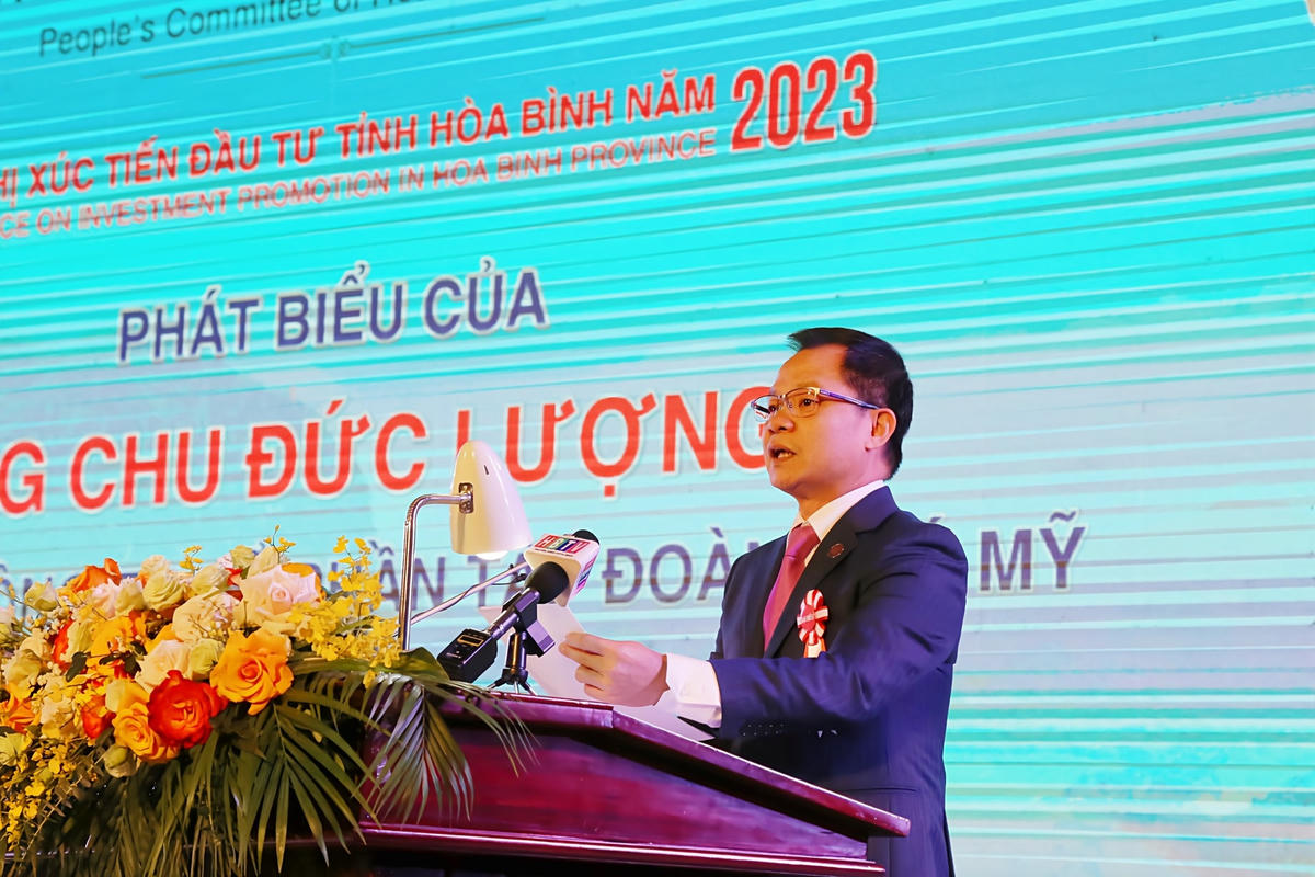 Đại diện doanh nghiệp, nhà đầu tư phát biểu tại hội nghị.
