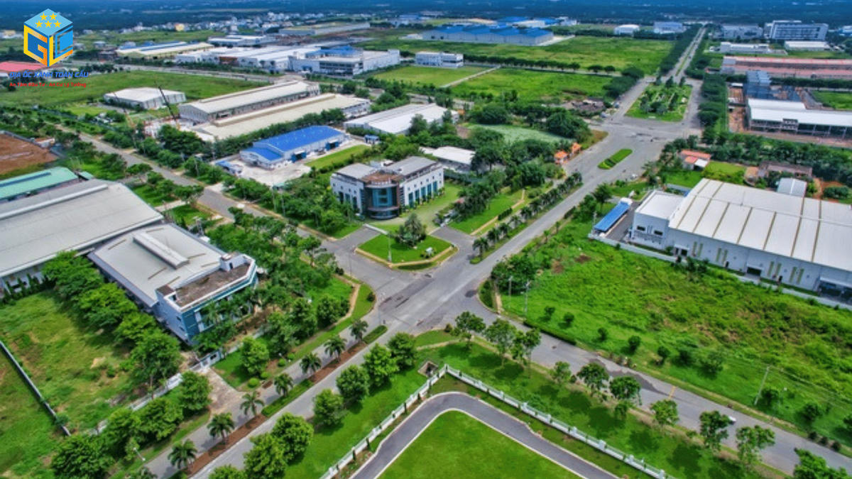 Bất động sản gần khu công nghiệp thu hút nhà đầu tư.