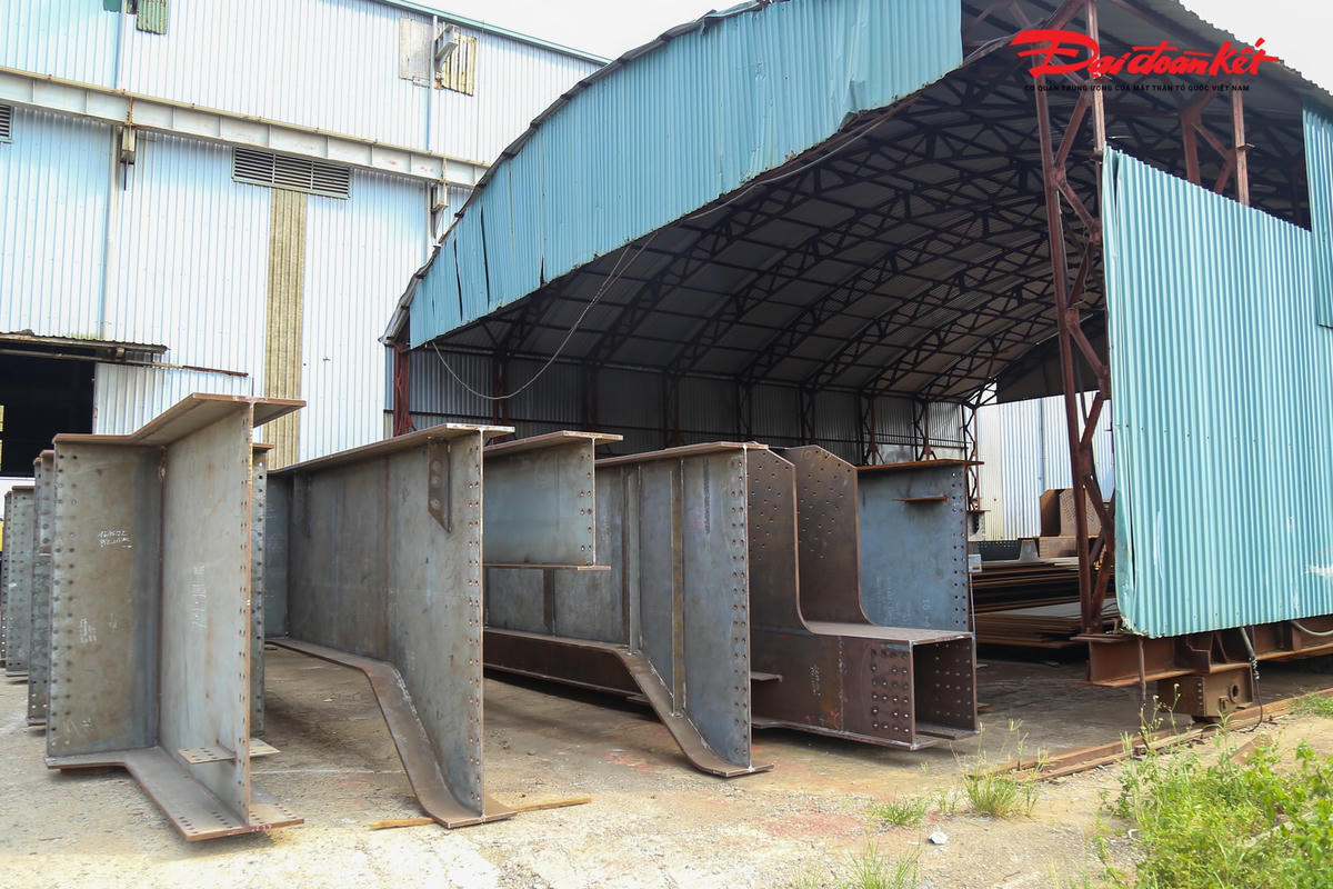 Bên trong nhà máy thép thi công dự án cầu vượt thép Chùa Bộc - Phạm Ngọc Thạch&nbsp;