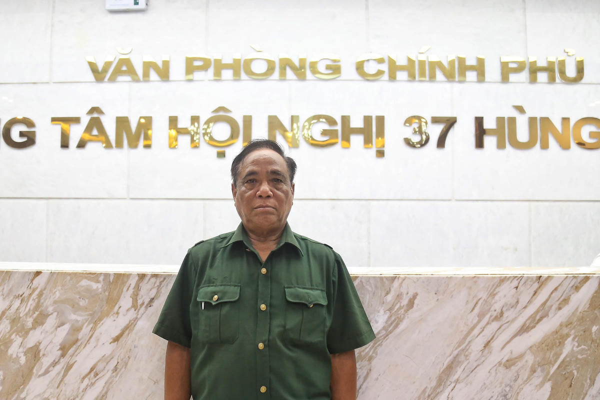 Già làng Điểu K'Ít, Trưởng ban Công tác Mặt trận, Chi hội trưởng Hội Cựu Chiến binh, Chi hội trưởng Hội Nông dân buôn Brum, xã Gia Viễn, huyện Cát Tiên, Lâm Đồng chia sẻ niềm vui và xúc động khi được tham dự một sự kiện lớn và nhiều ý nghĩa như vậy.