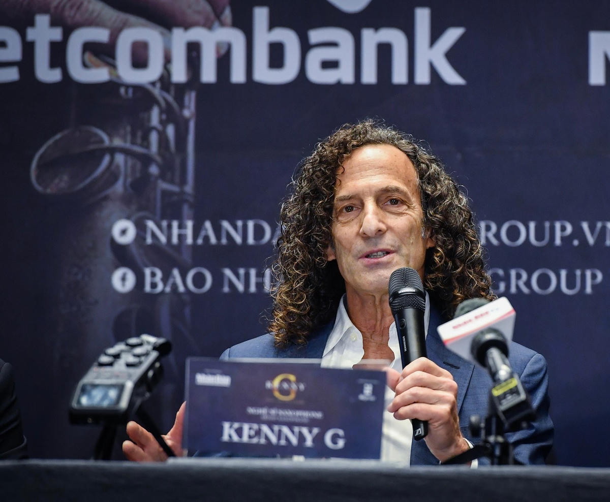 Nghệ sĩ Kenny G tại buổi họp báo. Ảnh: BTC cung cấp.