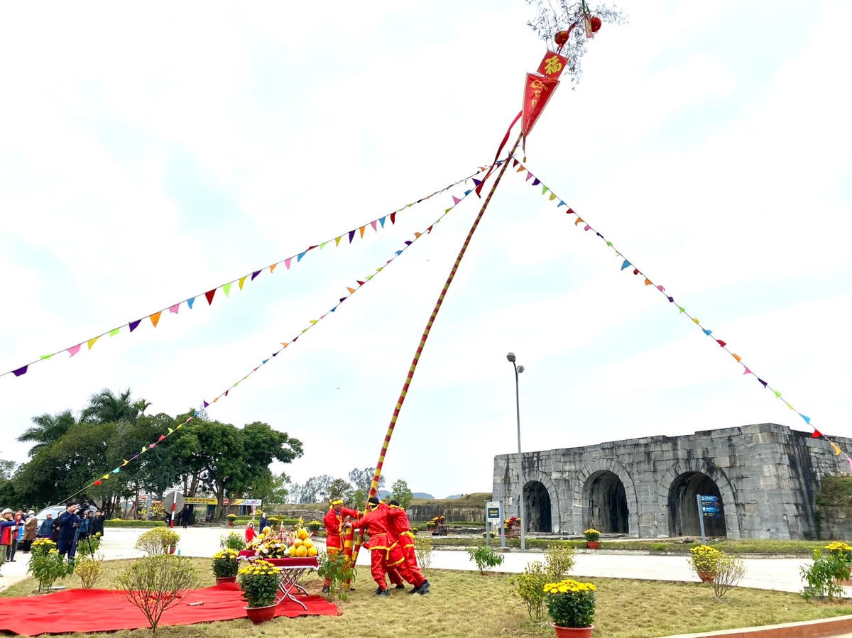 Lễ thượng tiêu đã góp phần tái hiện, giúp du khách cảm nhận rõ hơn về các phong tục, nét đẹp văn hóa trong Tết của người Việt Nam.