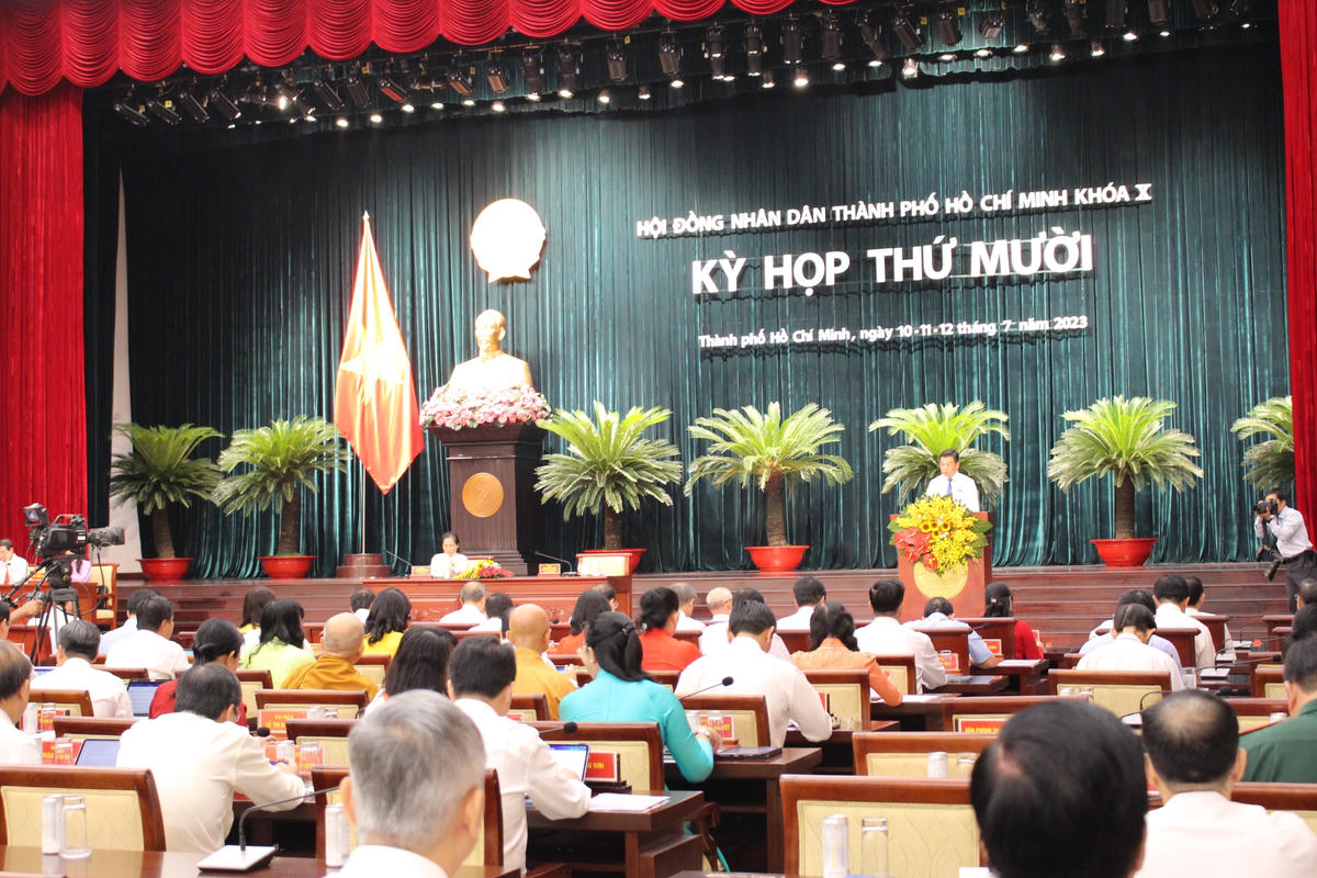 Toàn cảnh kỳ họp HĐND khóa X kỳ họp thứ 10, sáng 10/7.