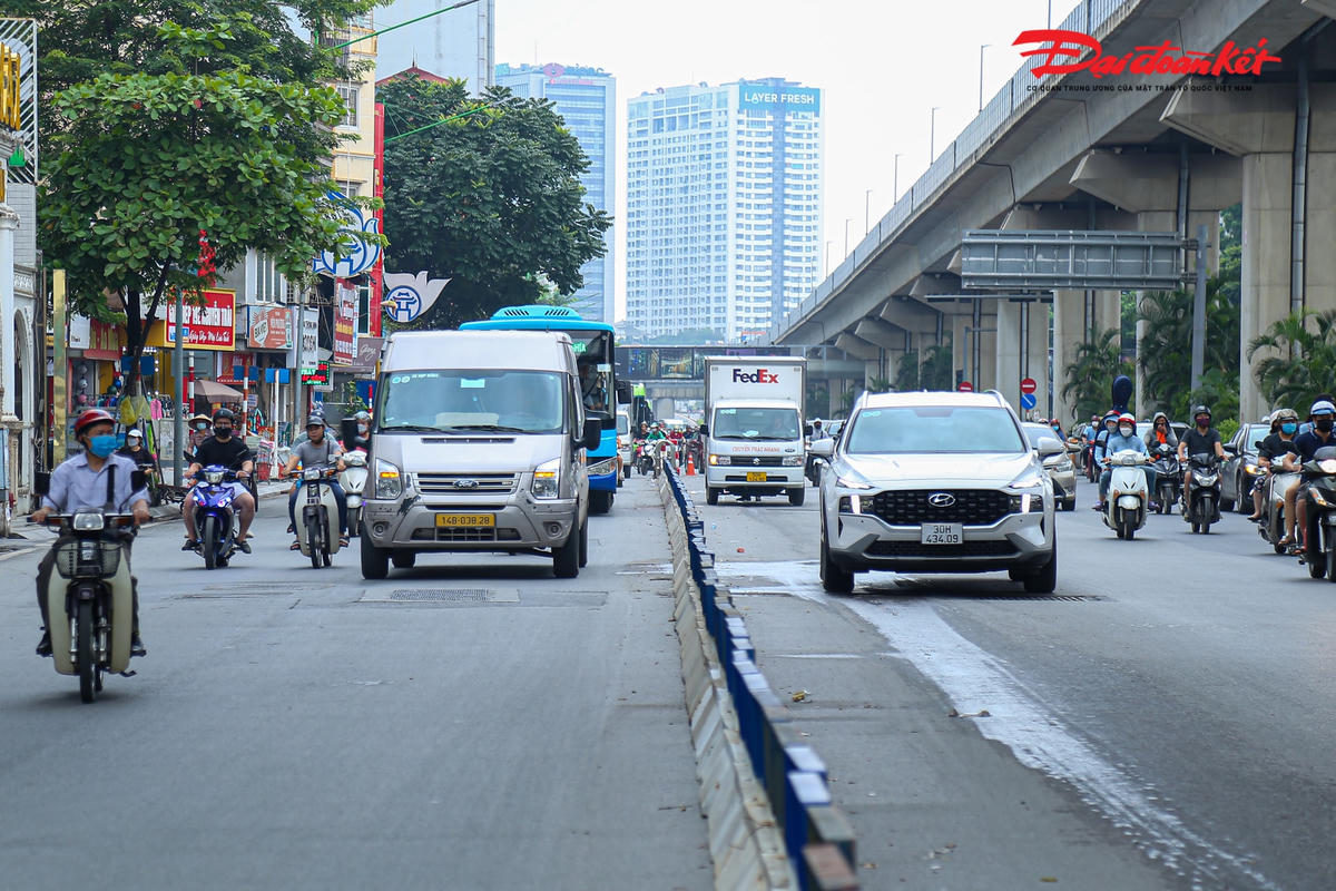 Tuy nhiên, do ngày đầu thí điểm người dân vẫn còn bỡ ngỡ.