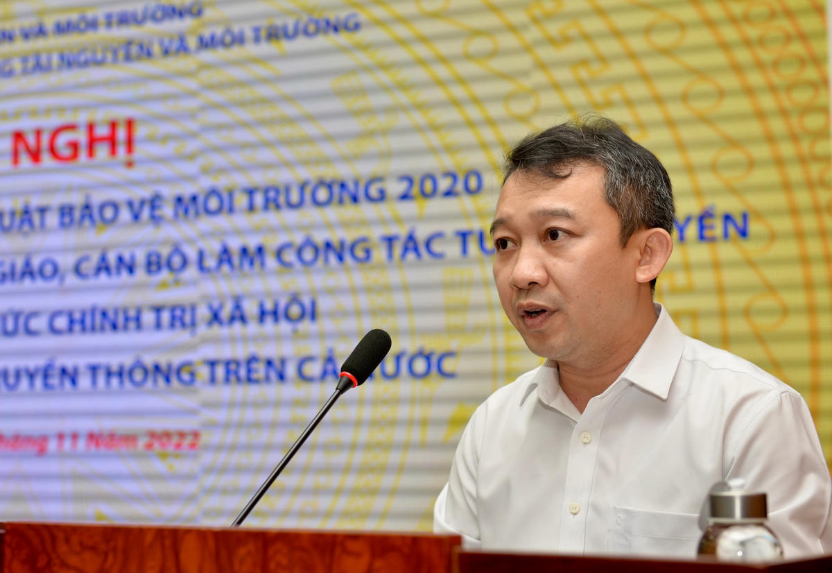 Ông Cao Minh Tuấn, Phó Giám đốc Trung tâm Truyền thông Tài nguyên và Môi trường (Bộ Tài nguyên và Môi trường) phát biểu khai mạc Hội nghị.