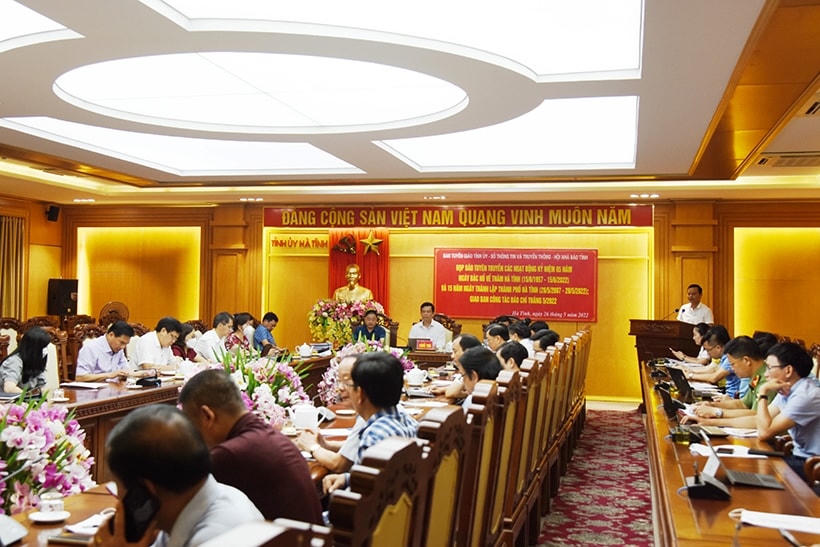 Quang cảnh buổi họp báo.