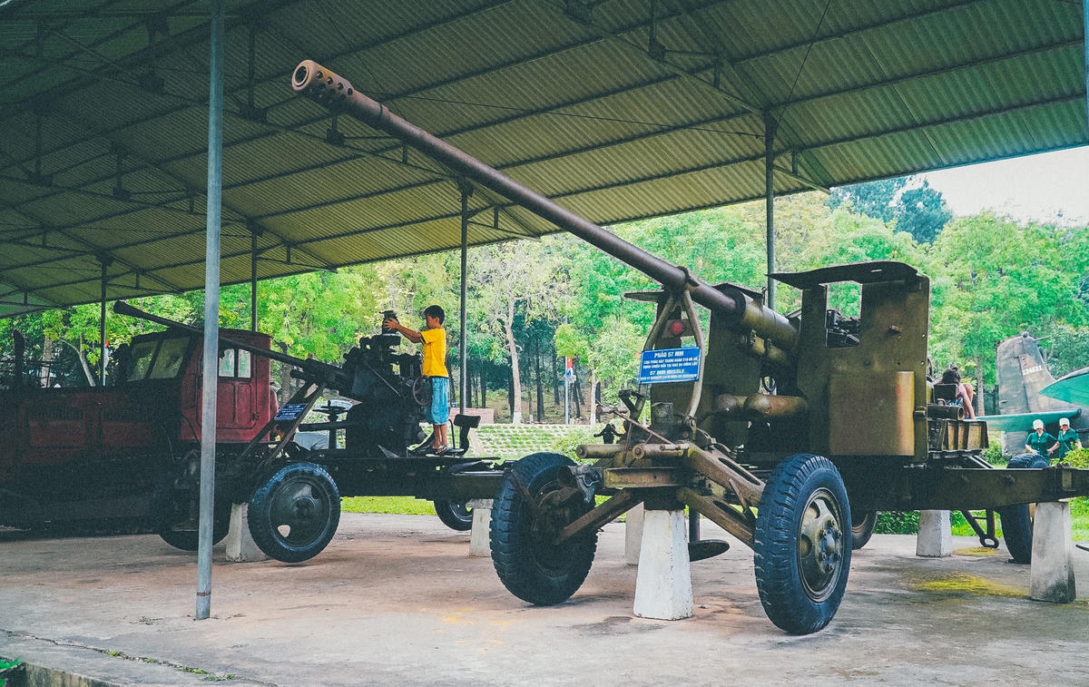 Hai khẩu pháo huyền thoại 37mm và 57mm.