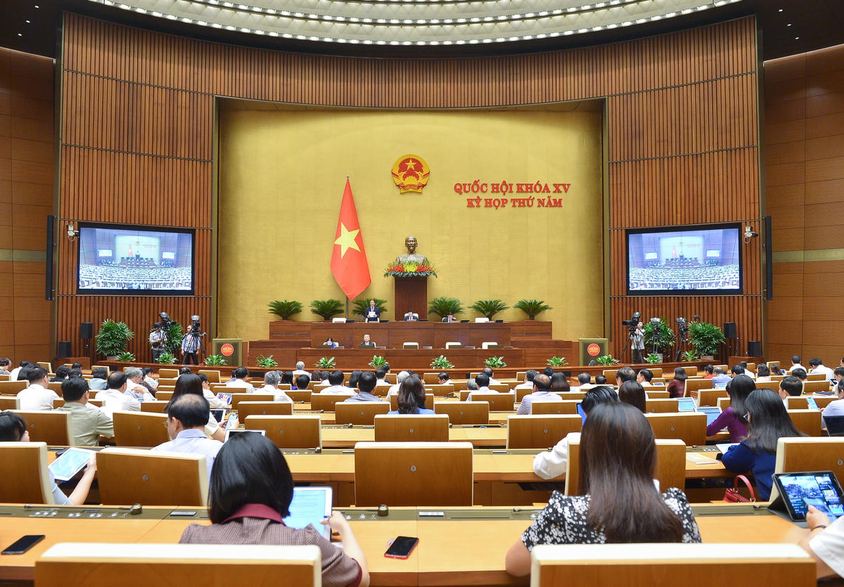 Quốc hội thảo luận về dự thảo Luật Viễn thông (sửa đổi), ngày 22/6. Nguồn: quochoi.vn